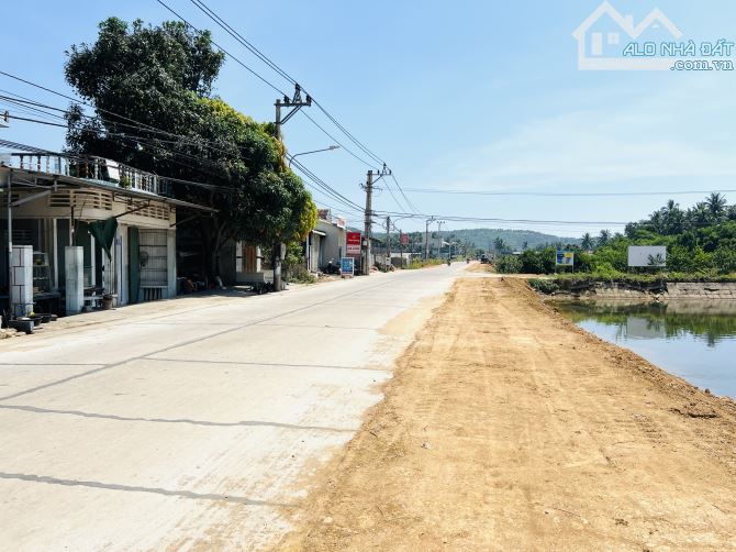 MẶT TIỀN TRẦN QUỐC TOẢN, CÔNG THẠNH, TAM QUAN BẮC, 5 X 22, FULL THỔ CƯ, NHỈNH 1 TỶ XÍU