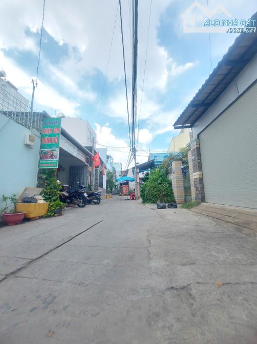 Bán nhà 2 tầng, 113m2 (4,5×24,5 nở hậu), hxh thông, đường số 6, p. Thạnh Mỹ Lợi giá 8,99 t