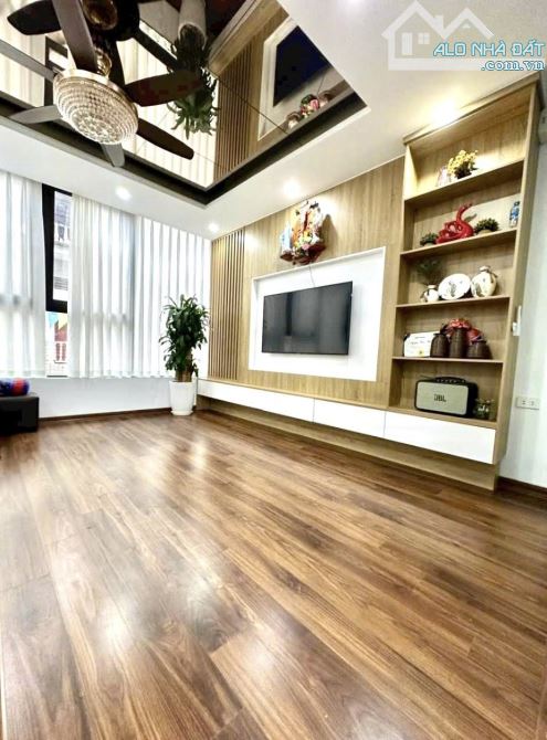Bạn em bán nhà 6T có thang máy Ngô Thì Sỹ, 42m² – giá chỉ nhỉnh 10 đồng