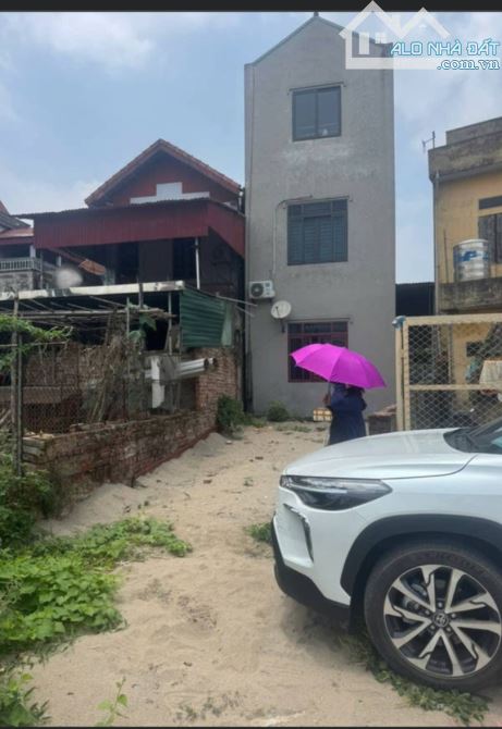 Giá lâm Đông Dư 100 m x6.3m giá bán 4.5 tỷ  Trung tâm Đường bát khối ,Đông Dư, vị trí đẹp,