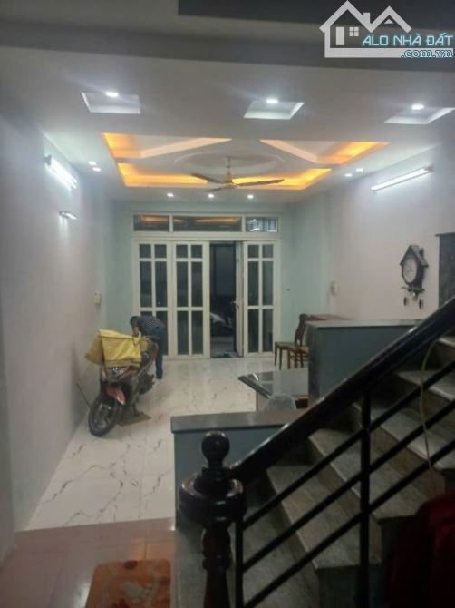Bán nhà đường Khuông Việt 4x13 1 lầu 3 phòng giá 5.4 tỷ TL