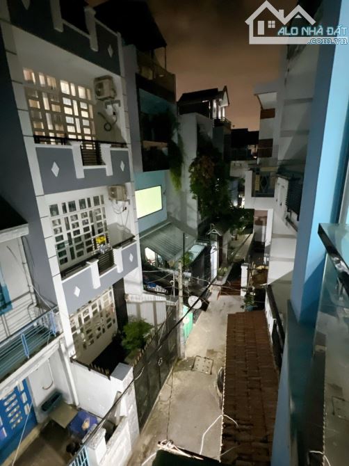 Nhà 4 Tầng 42m2 Lưu Hữu Phước P.15 Q.8 ,Nhà Đẹp ở ngay Chỉ 4.2 Tỷ