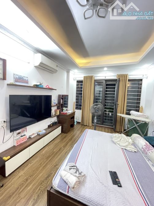 Nhà đẹp Minh Khai, Thanh Nhàn Ngõ Nông thẳng, 5T full nội thất,  mới 8.6 tỷ.