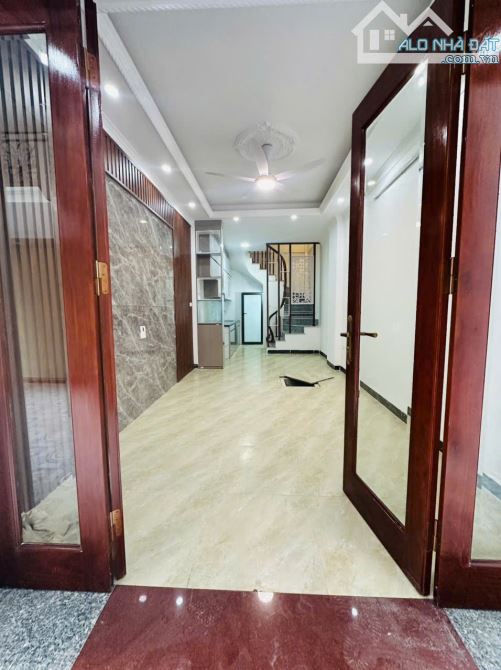 30m2 5 Tầng - Phúc Lợi - ở sướng - nhỉnh 4 đồng