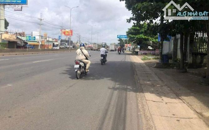 Cắt lỗ lô đất Long An Long Thành DT 100m² Giá 1tỷ8 vị trí siêu đẹp, pháp lý rõ ràng