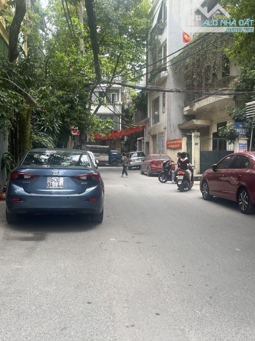 BÁN NHÀ NGỌC  KHÁNH, Ô TÔ VÀO NHÀ, KINH DOANH. DT: 44M2, 4T, 15.2 TỶ.