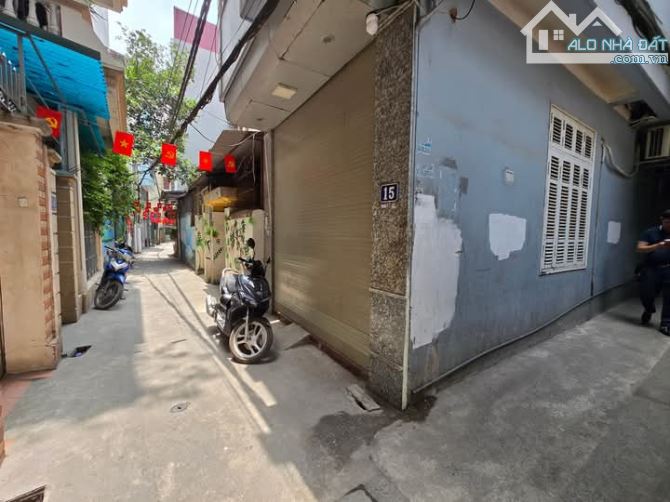 NHỈNH 12 TỶ NHÀ MỚI ĐẸP, FULL NỘI THẤT, QUAN HOA, CẦU GIẤY, DT 70M, 4 TẦNG, MT 4.8M