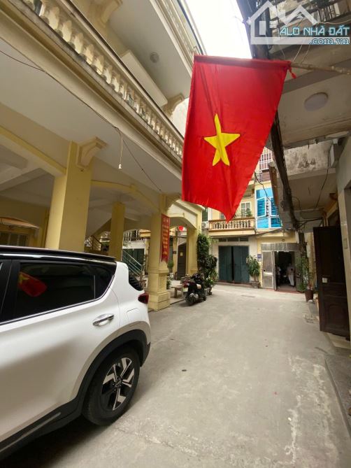 AI ƠI PHỐ LỤA HÀ ĐÔNG - 48M2 - LÔ GÓC - Ô TÔ VÀO NHÀ - CHỈ HƠN 7 TỶ