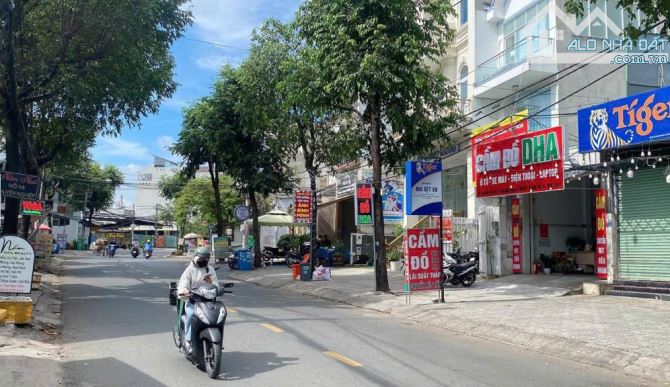 Bán nhà Mặt Tiền Làng Tăng Phú - Tăng Nhơn Phú A, Quận 9 - 120M2 - DÒNG TIỀN 300 TRIỆU/NĂM