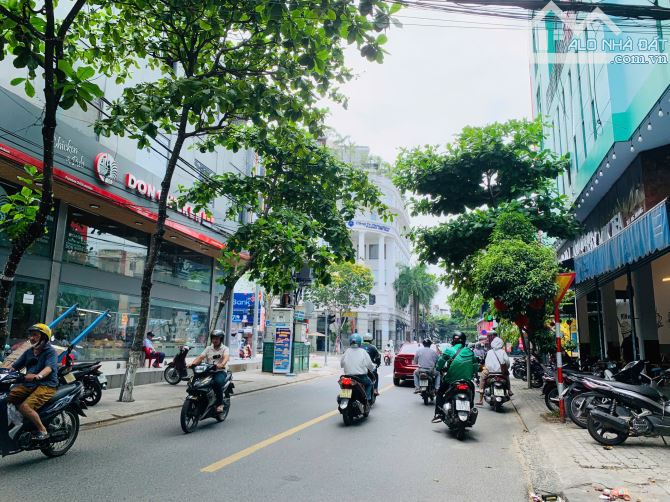 NGUYỄN HOÀNG GÓC 3 MẶT TIỀN KINH DOANH 65M2 NGANG 6,5M NỞ HẬU - GIÁ NHỈNH 9 TỶ. GỌI HƯƠNG