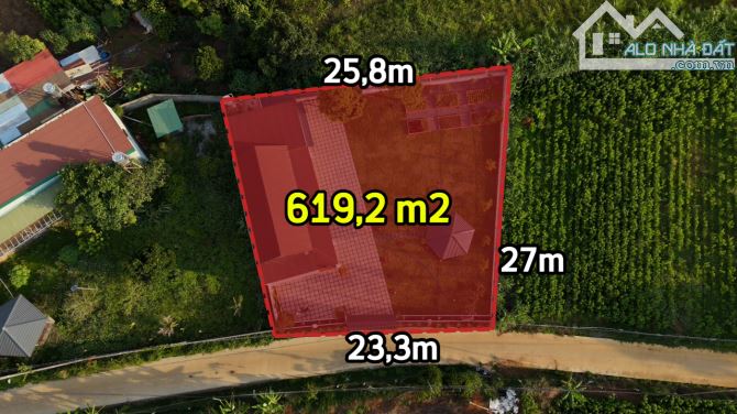 Căn nhà vườn với vị trí thuận tiện, diện tích 619m2, bố trí hợp lý quá lý tưởng để sở hữu.