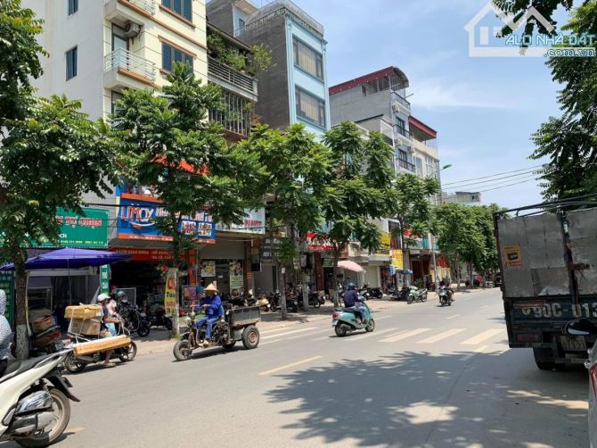 MẢNH ĐẤT CÒN SÓT LẠI HAI BÀ TRƯNG, Ô TÔ, KINH DOANH, SÁT PHỐ 65M NHỈNH 13 TỶ