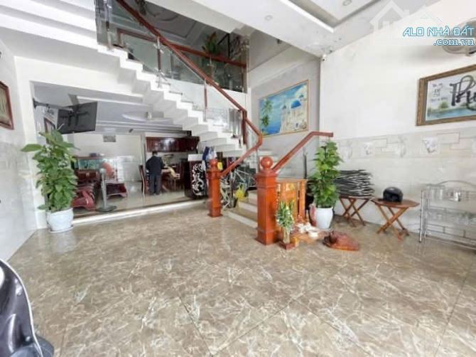 BÁN NHÀ 4 TẦNG MT ĐƯỜNG TRẦN DUY CHIẾN
