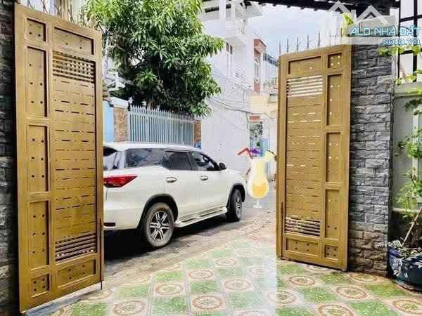 Cần Bán Căn Biệt Thự mini ngay khu phố Tây đường Phan Chu Trinh, phường 2, Tp Vũng Tàu.