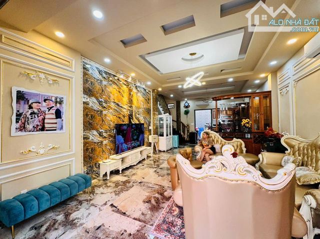 HÓT BÁN GẤP TRONG TUẦN NHÀ CĂN GÓC 2MT NGUYỄN TRI PHƯƠNG - QUẬN 10 - 73M² - 4 TẦNG