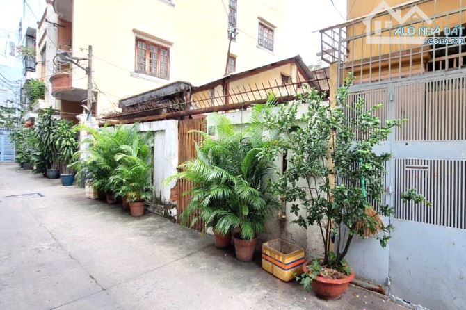Bán nhà, giá tốt, đất đẹp. Sổ riêng. Ngang 7,7m, cực hiếm trung tâm Quận 3 !