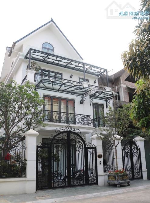 ###SIÊU HOT!!! Biệt thự, Phạm Văn Đồng, 393m2, ô tô, View hồ, TẶNG 1 CÂY VÀNG, chỉ 73 Tỷ