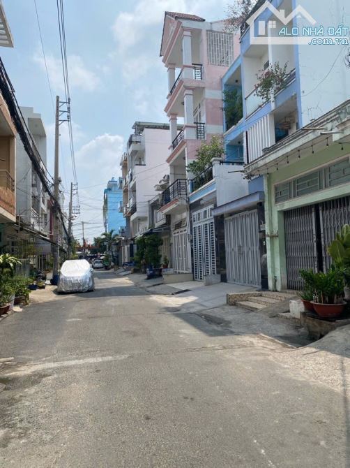 NHÀ 4 Tầng  đường hà huy giáp/ P. Thạnh Lộc, Quận.12 dt 53m2 (4,1m x 15m) 💵5,7tỷ.
