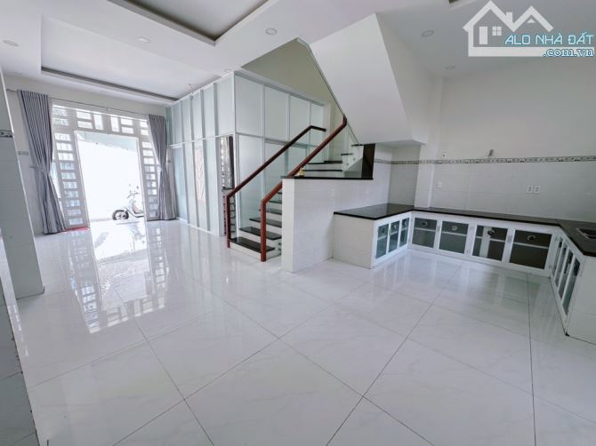Bán nhà 2 tầng, 65m2, nhĩnh 3 tỷ, Linh Chiểu, Hoàng Diệu 2, Lê Văn Việt, Thủ Đức