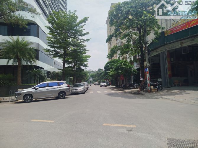 CHỦ BÁN ĐẤT NGUYỄN XUÂN KHOÁT NGOẠI GIAO ĐOÀN 120M MT 8M 23.5 TỶ