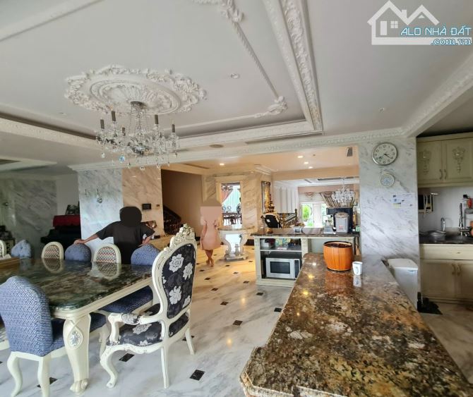 Bán nhà Ciputra, Bắc Từ Liêm. 230m2, MT 10m2, 62ty, Kinh doanh, Ô tô tránh, Vỉa hè rộng