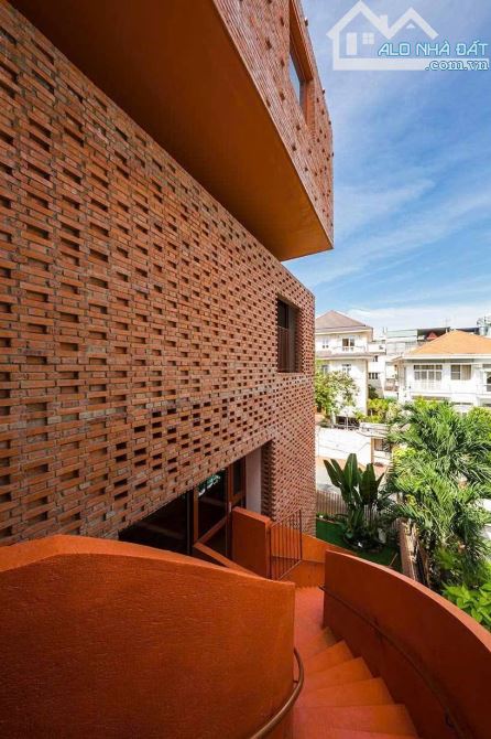 Bán siêu phẩm biệt thự 2 MT khu Trần Não Q.2 - 17x24m 3 tầng HĐT 150tr giá 95 tỷ. - 10