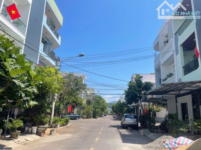 bán lô đất mặt tiền đg Nguyễn Trác LG 18m dt 46m2 ngang 3,3m giá 2ty400 - 1