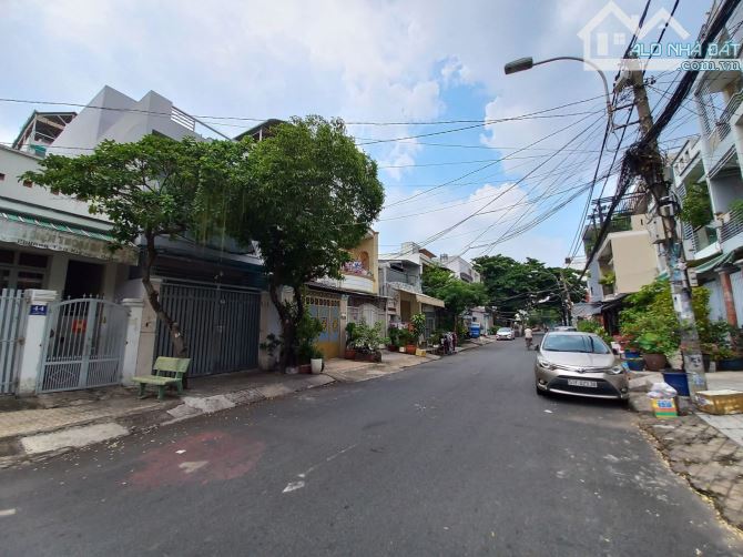 Mặt tiền KD đường 79, Tân Quy 8x18 nhà biệt thự 2 tầng - 30 tỷ - 1