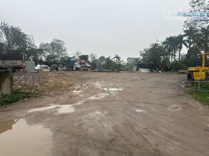 Bán miếng đất nông nghiệp sắt  mặt đường văn tiền dũng, ô tô vào đất, đường trải bê tông - 1