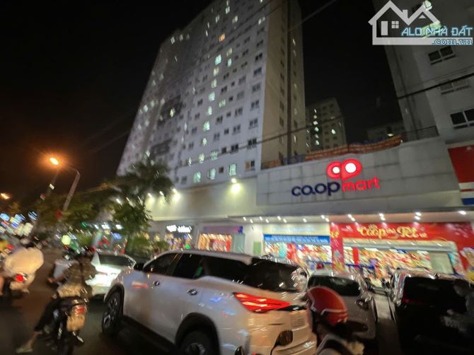 Bán trường Cao Đẳng ngang 56m gần Phan Văn Hớn Q12 6 tầng 4760m2 220 phòng học 270 tỷ. - 1