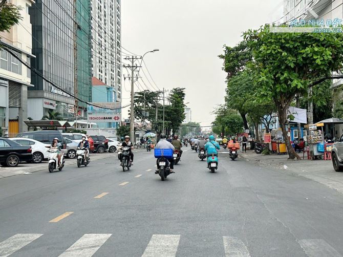 Bán CHDV 7 tầng T.Máy HXT Nguyễn Xí BT ngang 6m 120m2 27PN DT 120tr gần ĐH 35 tỷ. - 1