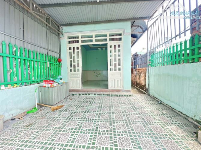 Bán nhà cấp 4 gần 200m2  sau chợ trảng dài  - biên hoà - 1