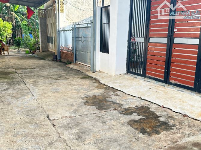 Nhà hẻm 53 Lê Duẩn cách ngã 6 hơn 1km - 1