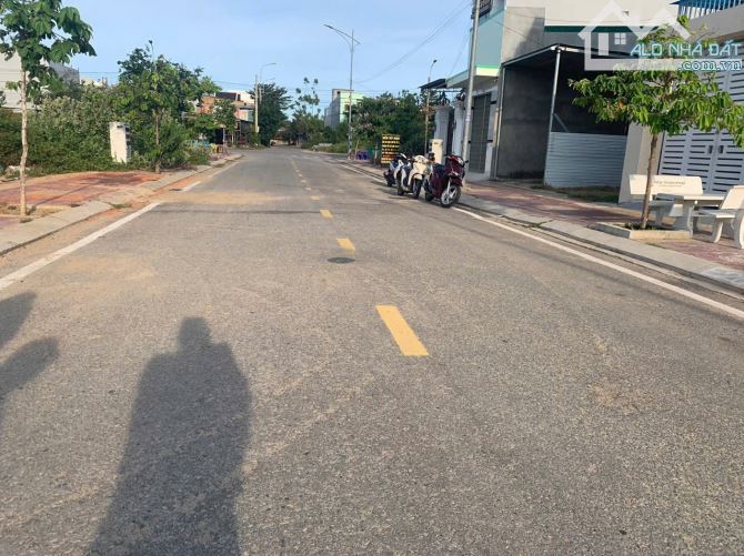Cần bán lô đất đường Đinh Bộ Lĩnh, gần ql51 – Diện tích: 240m²– Giá 1 tỷ 6 - 1