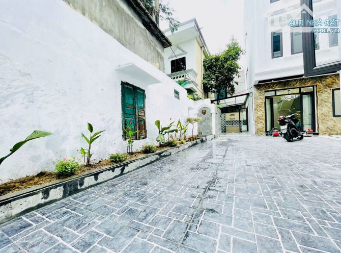 BÁN 2 CĂN NHÀ 3,5 TẦNG 239 LÊ LỢI, NGÔ QUYỀN -KHÔNG GIAN RỘNG RÃI, XANH MÁT - 1
