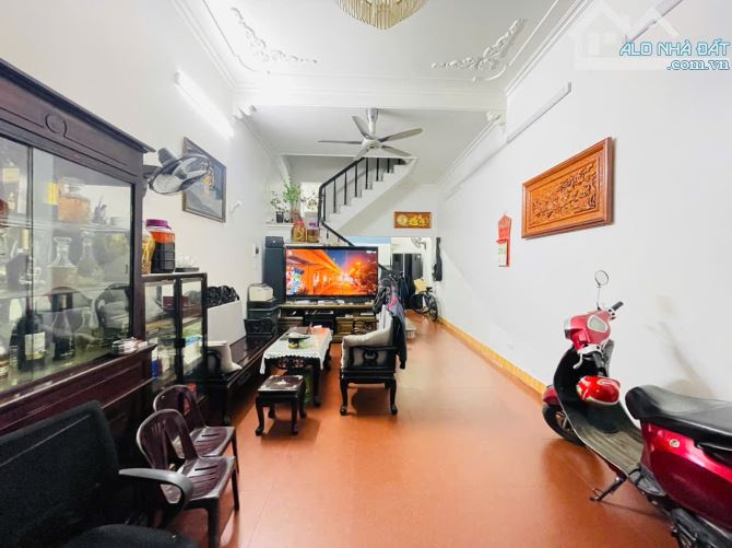 BÁN NHÀ MẶT ĐƯỜNG GIẢI PHÓNG. GARA Ô TÔ. KINH DOANH. 57M2 - 5 TẦNG, NHỈNH 10 TỶ. - 1