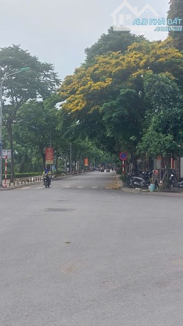 HOT] BÁN ĐẤT MẶT TIỀN RỘNG 8M+ Ô TÔ TẢI ĐỖ CỬA - VIỆT HƯNG, LONG BIÊN - GIÁ TỐT! - 1