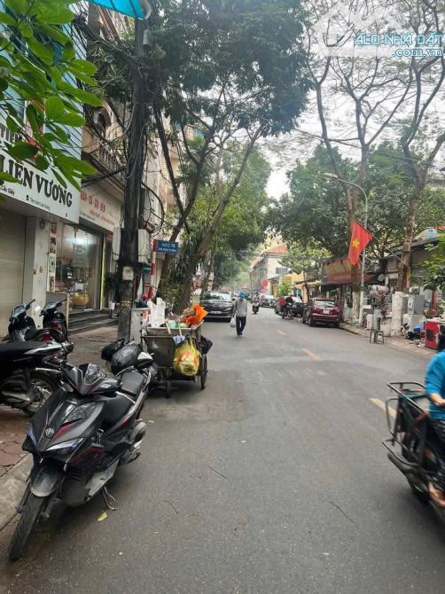 Bán biệt thự phố Võng Thị DT 165m, MT 15 giá 110 tỷ - 1