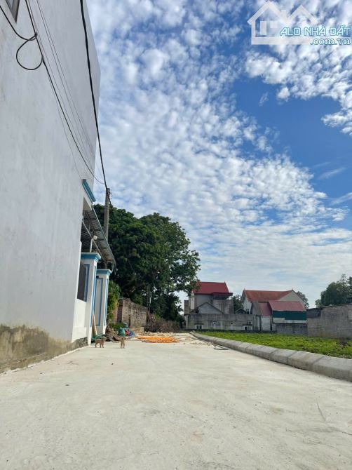 cc gửi bán 73,7m thanh bình bám ql6 đương 2 ô tô tránh nhau - 1