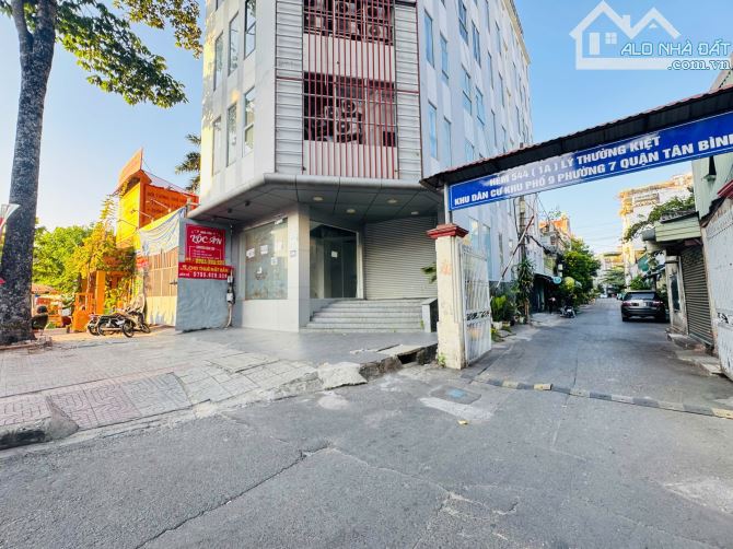 BÁN TOÀ NHÀ VĂN PHÒNG GÓC  NGUYỄN BỈNH KHIÊM  QUẬN 1 ( 8,4X19M) 7 LẦU - 1