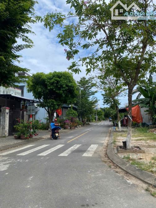 Bán gấp lô đất 2 mặt tiền đường Thái Văn A và Bá Giáng, gần Võ Chí Công, Hoà Quý - 1