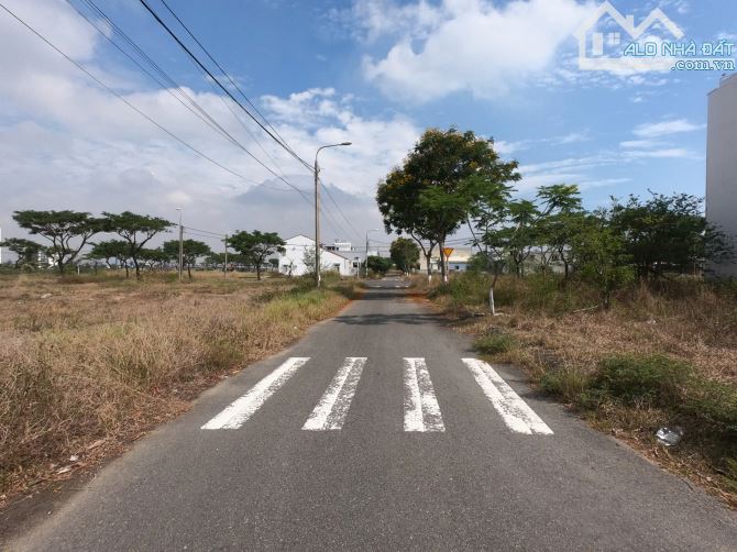 BÁN LÔ ĐẤT MT ĐƯỜNG HUỲNH THỊ MỘT, TĐC TÂN TRÀ, HÒA HẢI, 100M2, NGANG 5M, GIÁ NHỈNH 3 TỶ. - 1