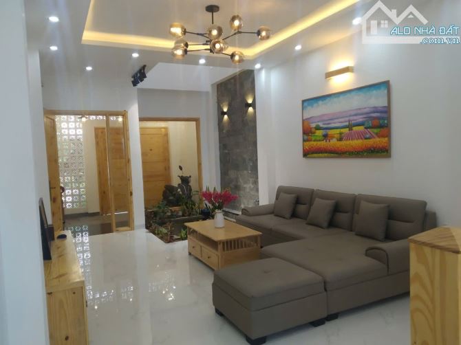 Bán nhà 4 tầng TĐC Đất Lành xây ở tâm huyết đường nhựa 10m - 1