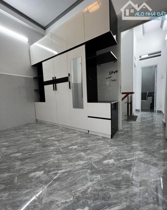 Bán nhà hẻm 89 Nguyễn Hồng Đào - HXH 8m - DT 4x17m - Nhà Đẹp Lửng, 3 Lầu, ST - Chỉ 11.8 Tỷ - 1