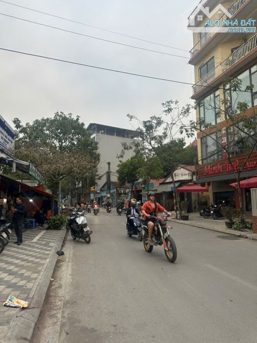 Bán Nhà An Dương Vương Tây Hồ-Phân Lô Oto Tránh Vỉa Hè Kinh Doanh-75m 3 Tầng Giá 17,4 Tỷ - 1