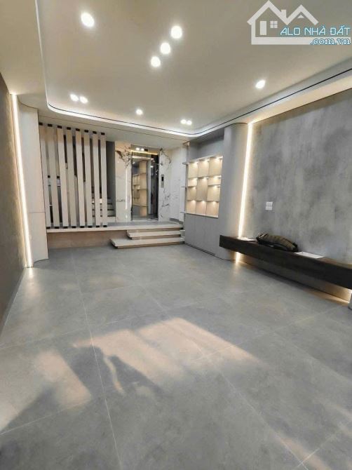 BÁN NHÀ 3Tx75m, Ô TÔ ĐỖ TRONG NHÀ, THIẾT KẾ HIỆN ĐẠI, PHONG CÁCH CHÂU ÂU - 1