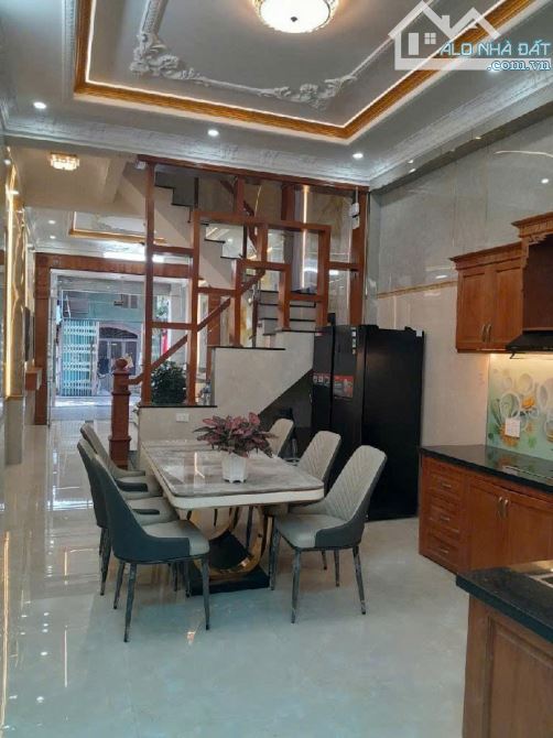 Nhà 4 tầng Mặt tiền đường Hiệp Thành 05, phường HT, Q12, dt 67,8m2 (4mx17m) FULL NỘI THẤT - 1