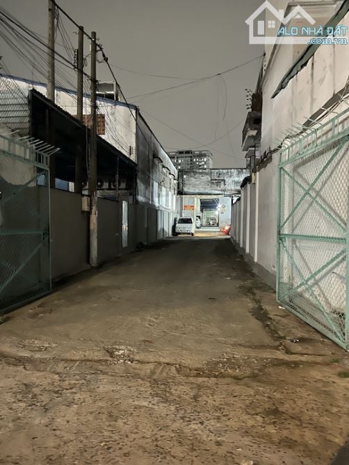 Cho thuê kho diện tích sử dụng 360m2, Q. Tân Phú - 1