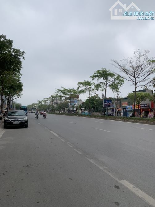 bán nhà Ngô Gia Tự-Vũ Đức Thận, 300m, mặt tiền 12m, vỉa hè, ôtô tránh, full thổ cư - 1