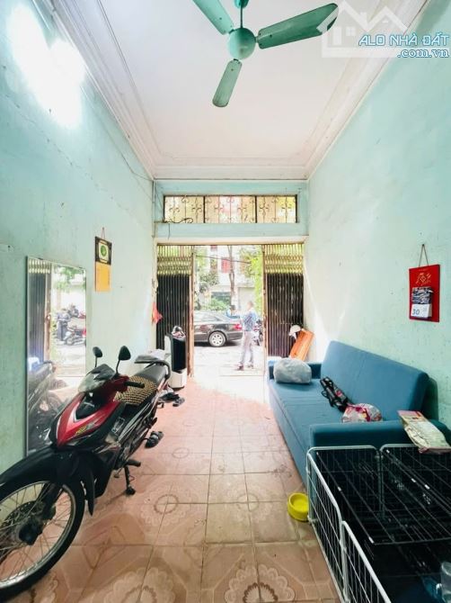 Bán Gấp - Ô tô - Hồng Hà - Ba Đình - Dt:40m2/3 tầng/3,4mMT*nhỉnh13tỷ - 1
